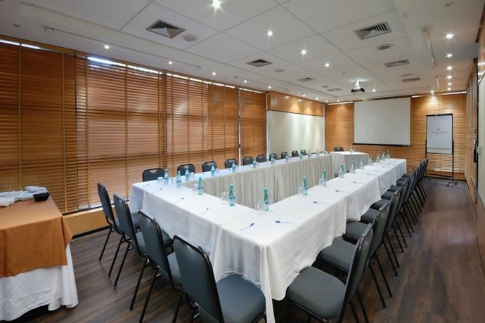 Hotel Golden Tulip Park Plaza
