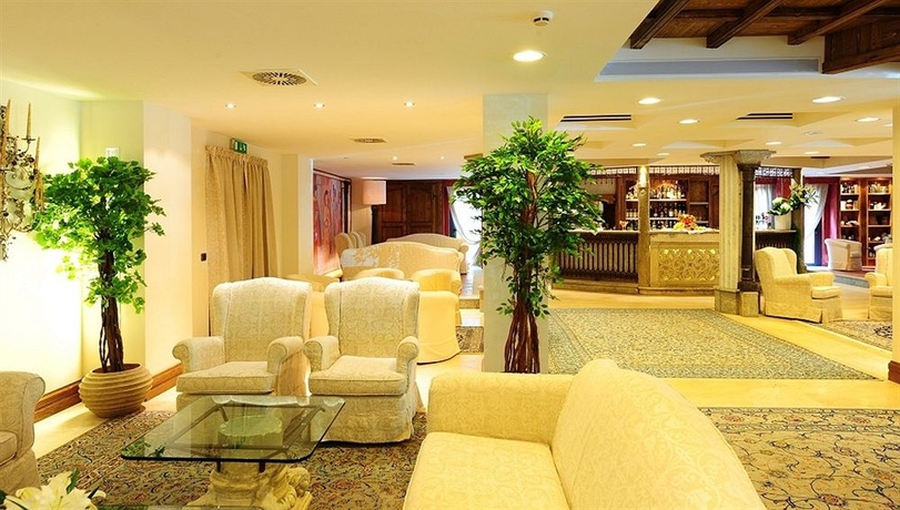 Hotel Grand Assisi