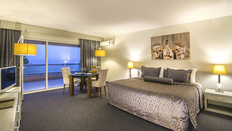 Hotel Grand Blue Sky International