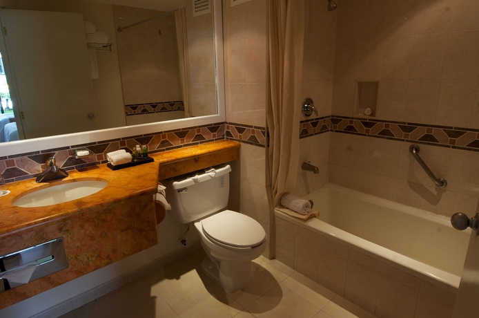 Hotel Grand Coco Bay All Inclusive Resort