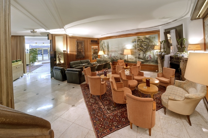 Hotel Grand Cravat