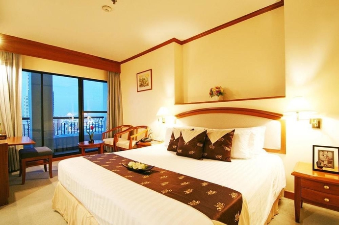 Hotel Grand Diamond Suites