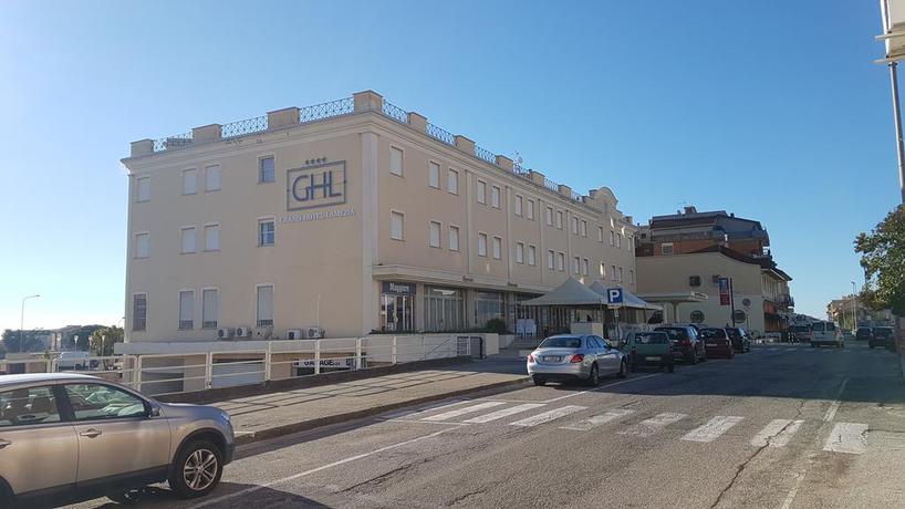 Hotel Grand