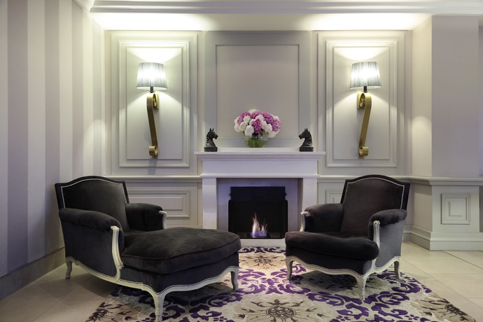 Hotel Grand Mercure Roi Rene