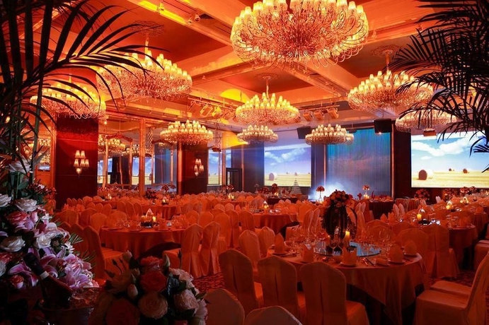 Hotel Grand Noble