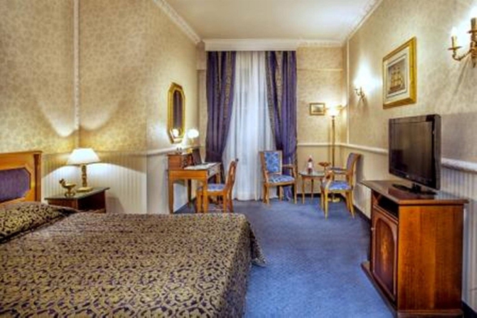 Hotel Grand Palace