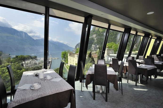 Hotel Grand Riva