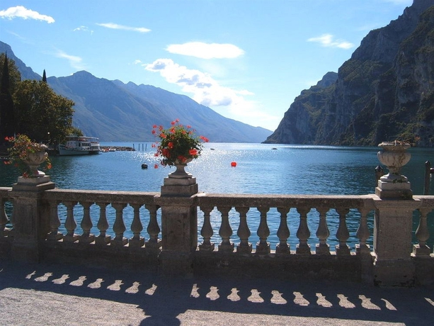 Hotel Grand Riva