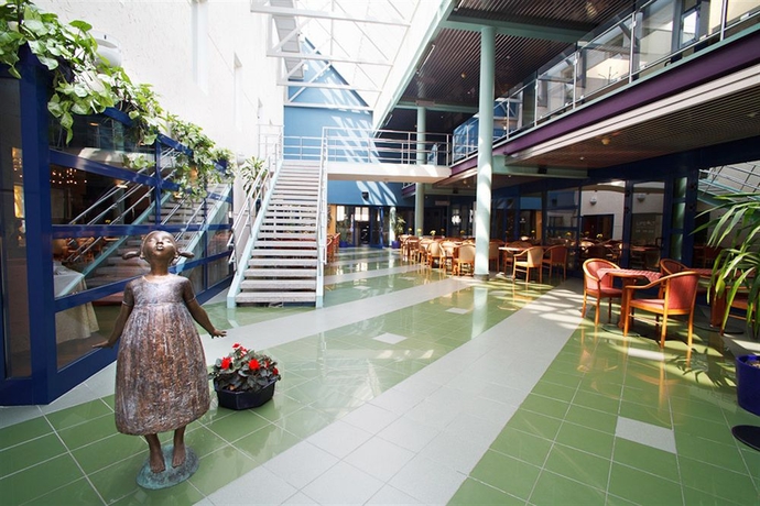 Hotel Grata ( antes Centrum Uniquestay )
