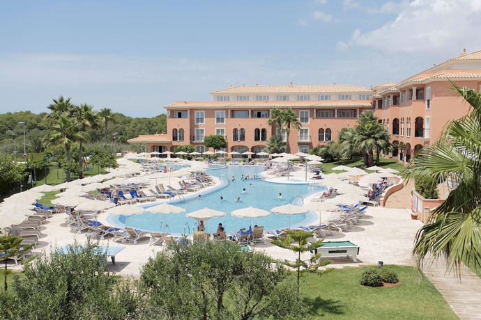 Hotel Grupotel Macarella Suites and Spa