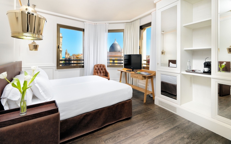 Hotel H10 Montcada