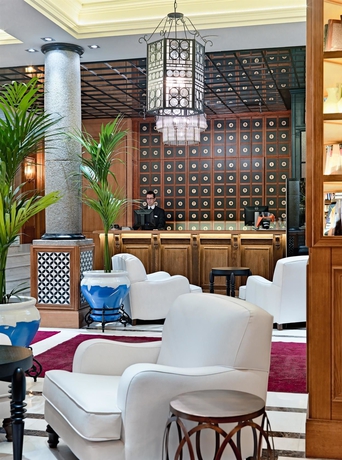 Hotel H10 Villa De La Reina