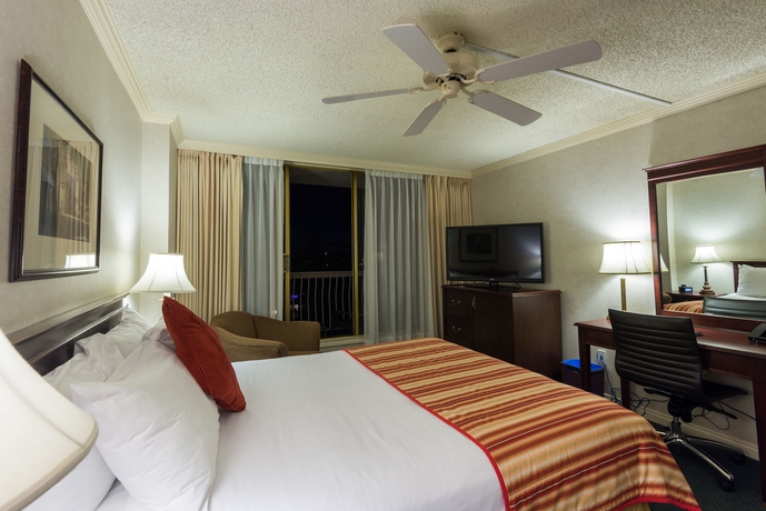 Hotel Harbour Towers & Suites