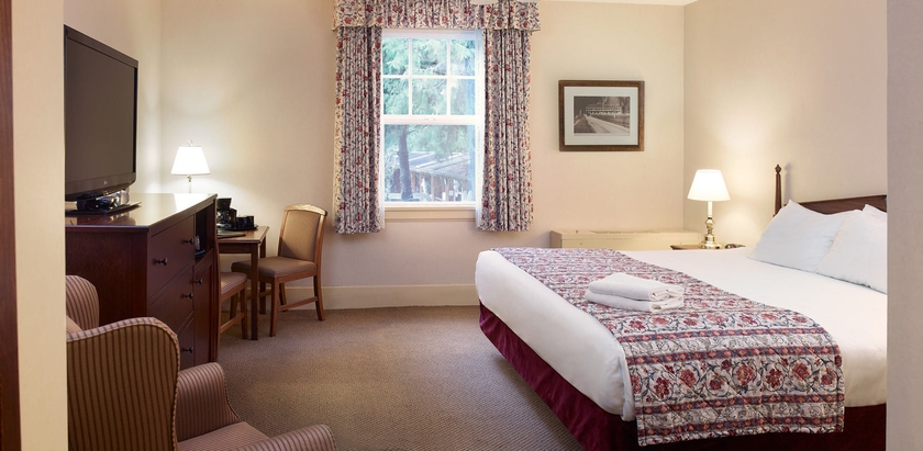 Hotel Harrison Hot Springs Resort N
