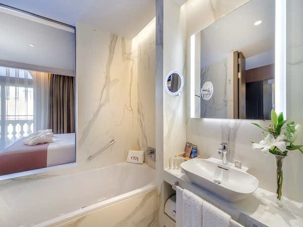 Hotel Hesperia Emperatriz