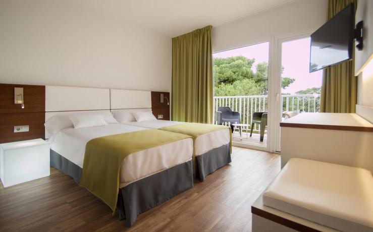 Hotel Hi Cala Blanca