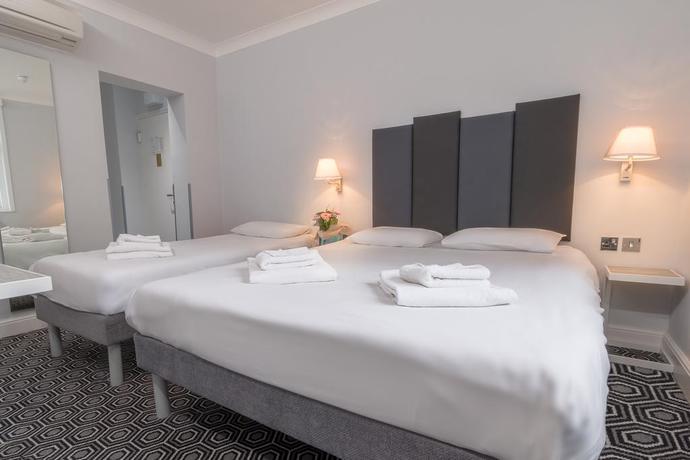 Hotel Hi Cala Blanca
