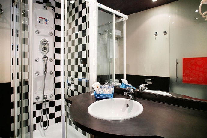 Hotel High Tech Avenida