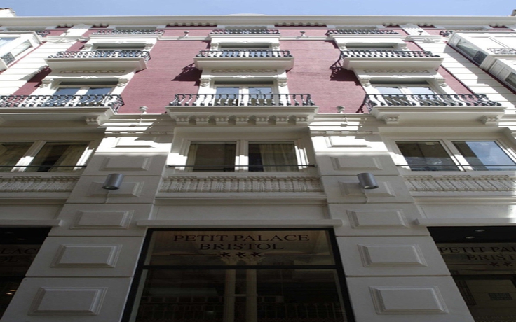 Hotel High Tech Petit Palace Bristol