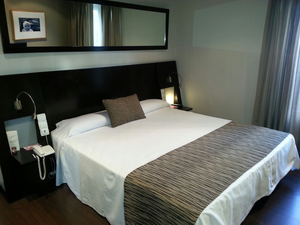 Hotel High Tech Petit Palace Bristol