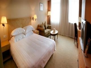 Hotel Highton International