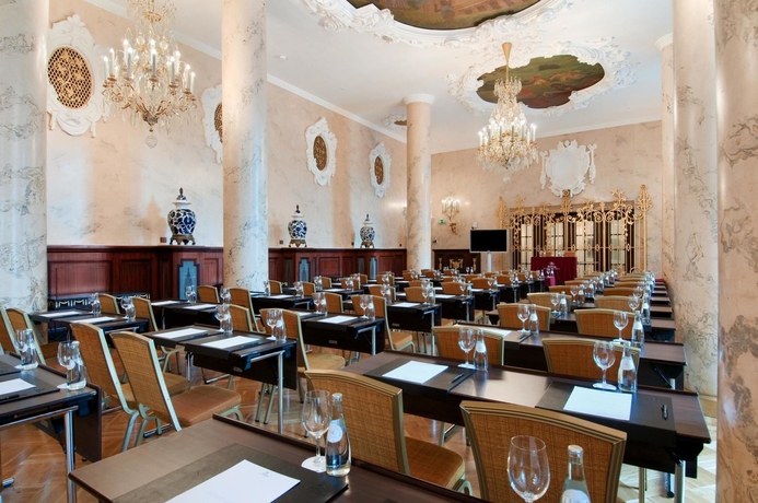 Hotel Hilton Leningradskaya