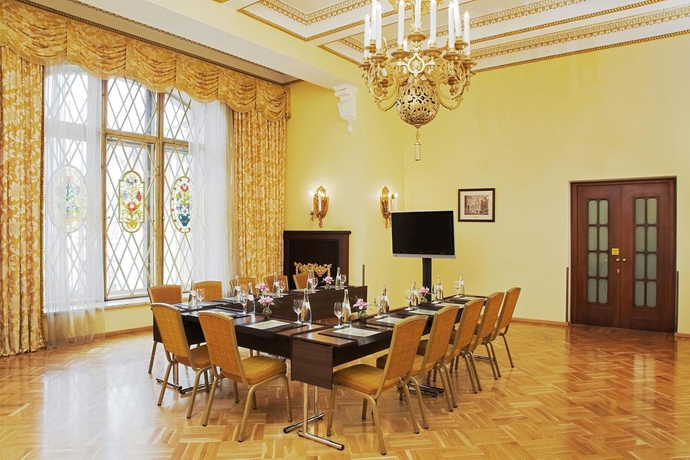 Hotel Hilton Leningradskaya