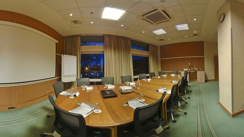 Hotel Hilton Paris Orly Airport 