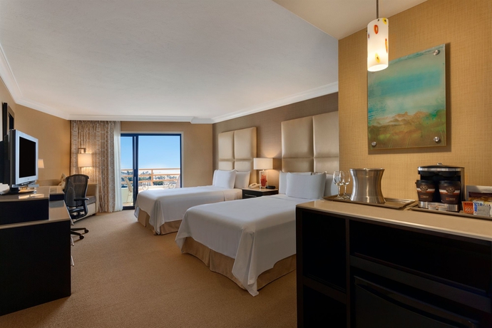 Hotel Hilton Waterfront Beach Resort