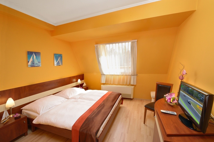 Hotel Holiday Beach Budapest Wellness