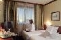 Hotel Holiday Inn  C.C.