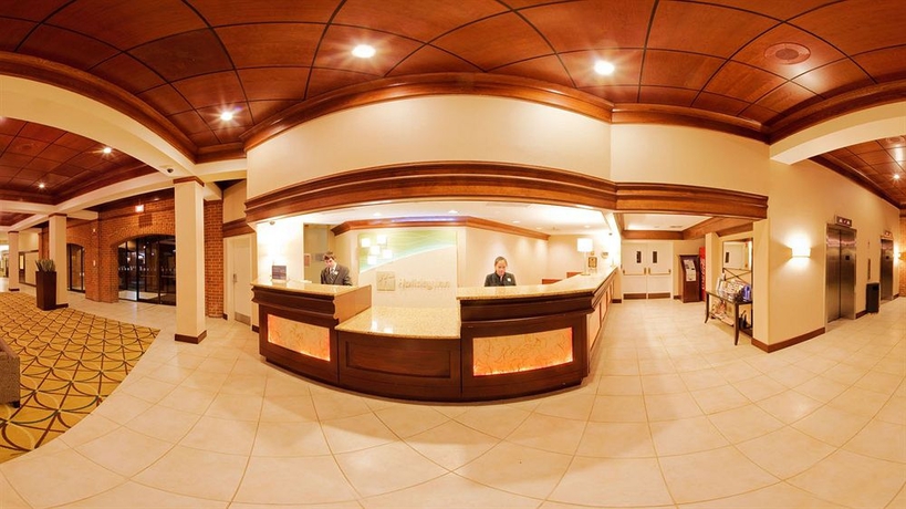 Hotel Holiday Inn & Suites
