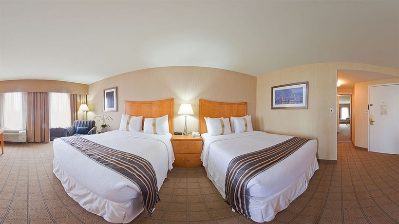 Hotel Holiday Inn & Suites