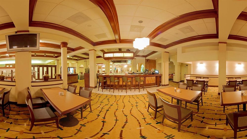 Hotel Holiday Inn & Suites