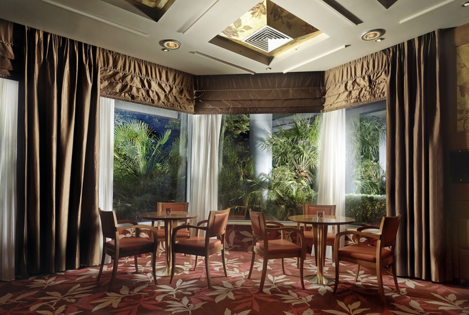 Hotel Holiday Inn Athens-Attica Avenue