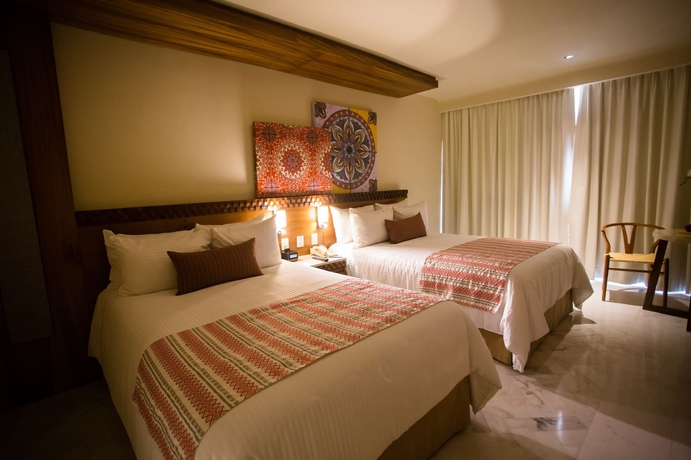 Hotel Holiday Inn Beach Resort Puerto Vallarta