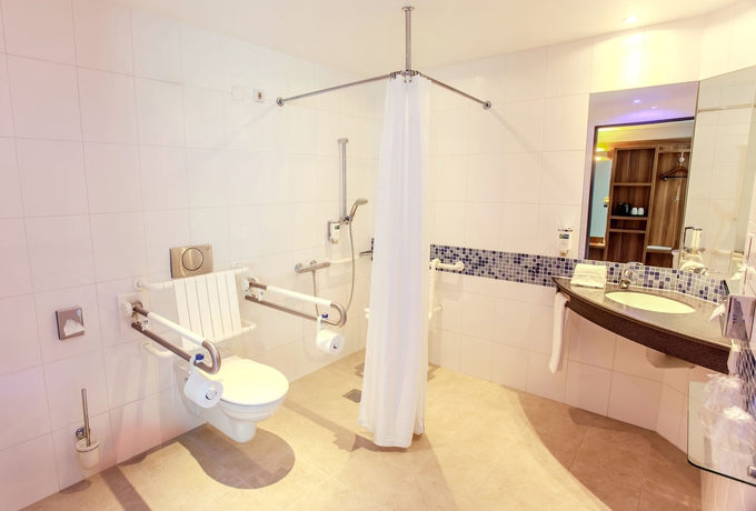 Hotel Holiday Inn Express Airport