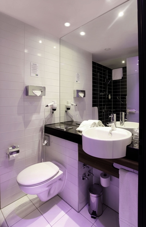 Hotel Holiday Inn Express Airport