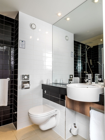 Hotel Holiday Inn Express Gatwick Crawley