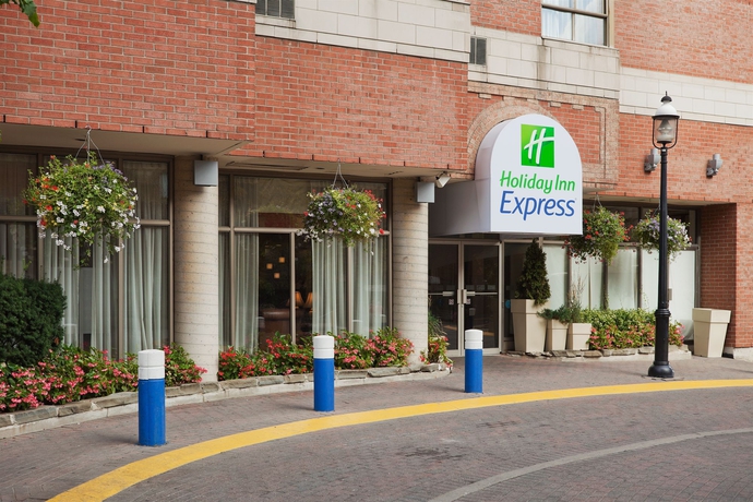 Hotel Holiday Inn Express Toronto Downtown