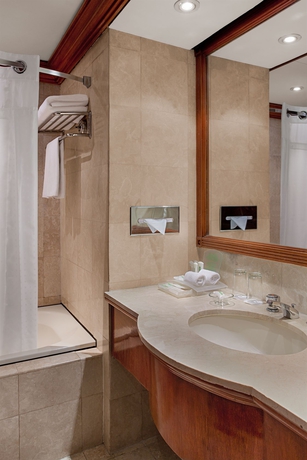 Hotel Holiday Inn Galleria Manila