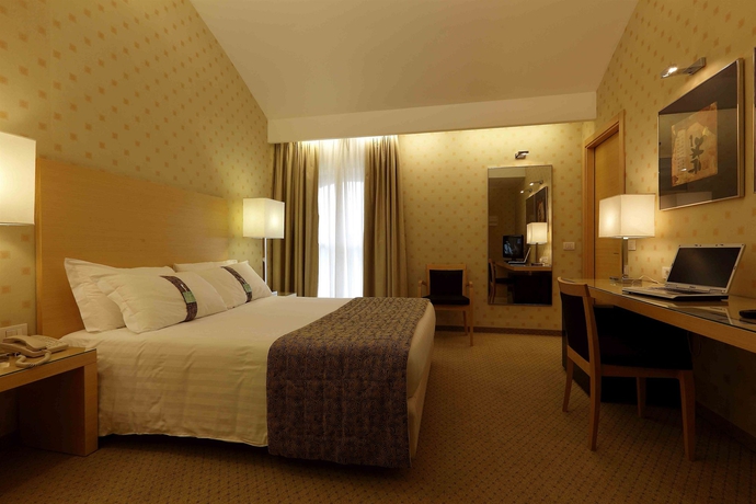 Hotel Holiday Inn Milan Garibaldi Station