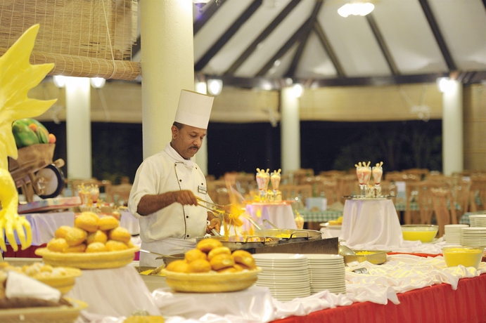 Hotel Holiday Island Resort
