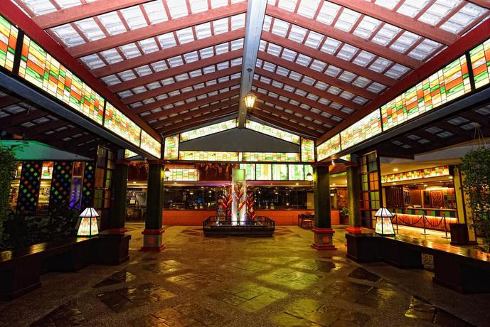 Hotel Holiday Villa Beach Resort & Spa