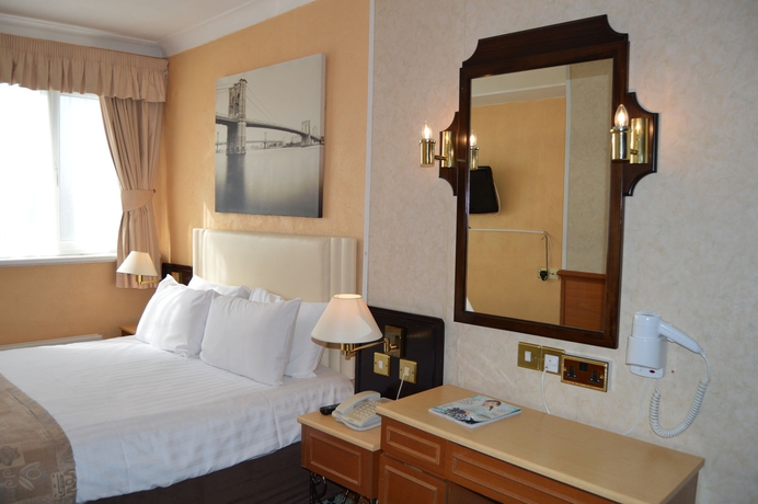 Hotel Holiday Villa