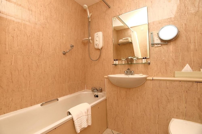Hotel Holyrood Aparthotel