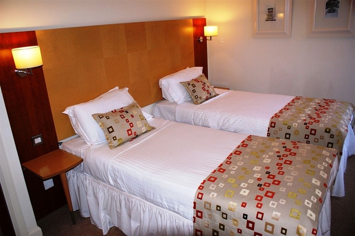 Hotel Holyrood Aparthotel