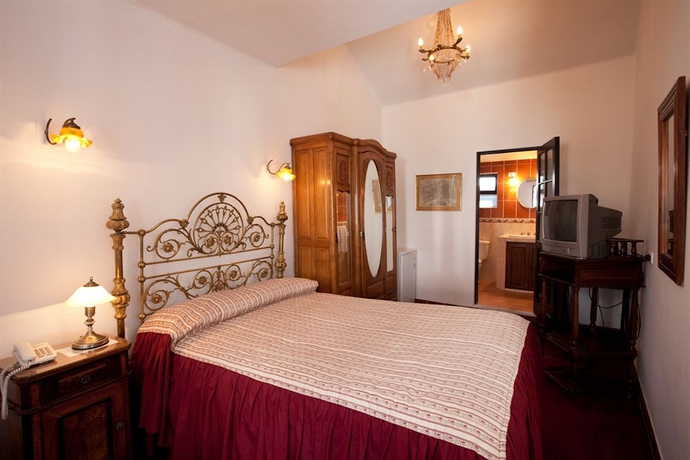 Hotel Hostal De Su Merced