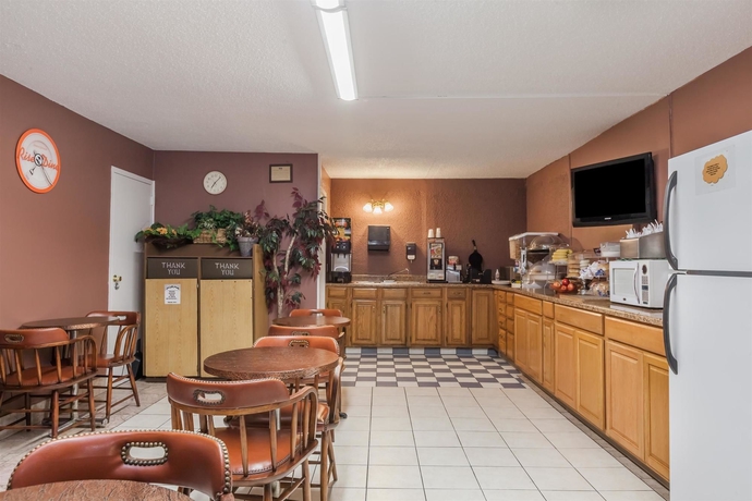 Hotel Howard Johnson Inn Central