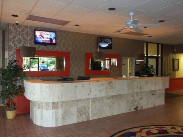 Hotel Howard Johnson Maingate East